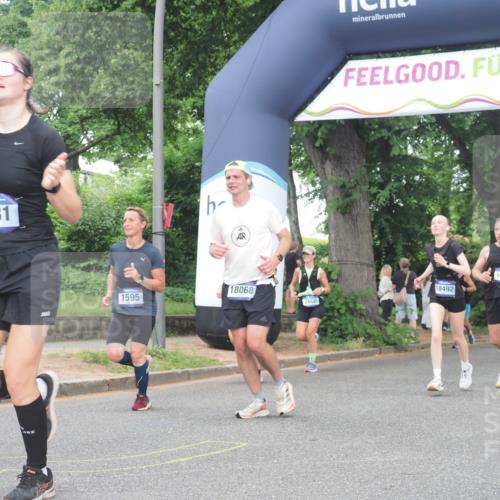 29.06.2025 - hella hamburg halbmarathon KatJ http://msf.ph/oto/8512841 29.06.2025 10:45:02 Zwischen KM18-KM19 1595, 3251, 4088, 5277, 5341, 6281, 6302 meine-sportfotos.de