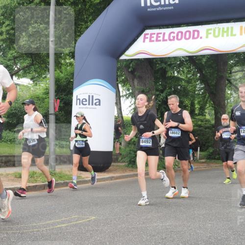 29.06.2025 - hella hamburg halbmarathon KatJ http://msf.ph/oto/8512859 29.06.2025 10:45:03 Zwischen KM18-KM19 1595, 2606, 3251, 4088, 5277, 5341, 6281, 6302 meine-sportfotos.de