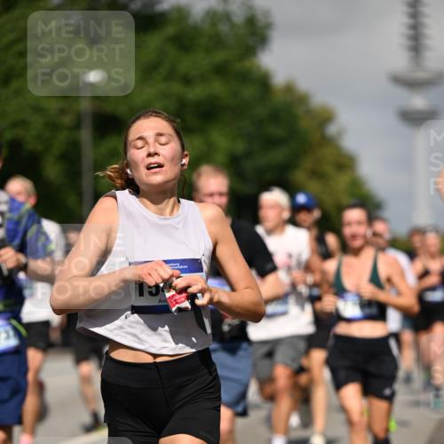 29.06.2025 - hella hamburg halbmarathon Dr. Thomas Lammeyer http://msf.ph/oto/8512893 29.06.2025 10:01:35 Kennedybrücke 1030, 1094, 1193, 1258, 1320, 1321, 1335, 1422, 1870, 2025, 2138, 2252, 2397, 2444, 2946, 3048, 3058, 3096, 3698, 3999, 4379, 4986, 5021, 5032, 5633, 5820, 5907, 6356, 6374, 6569, 6628, 6720, 6776, 6942, 7134, 7221, 7478, 7594, 7646, 7724, 7742, 7930, 7932, 7952, 7973, 8172, 8176, 8413, 8689, 8973, 9214, 9227, 9739, 9791, 9994, 10215, 10368, 10376, 10860, 11143, 11430 meine-sportfotos.de