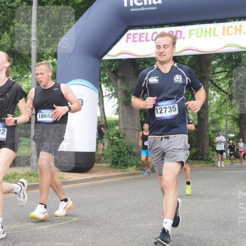 29.06.2025 - hella hamburg halbmarathon KatJ http://msf.ph/oto/8512906 29.06.2025 10:45:04 Zwischen KM18-KM19 1595, 2606, 3251, 4088, 5277, 6281, 6302 meine-sportfotos.de