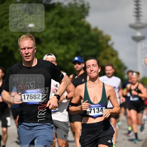 29.06.2025 - hella hamburg halbmarathon Dr. Thomas Lammeyer http://msf.ph/oto/8512923 29.06.2025 10:01:36 Kennedybrücke 1030, 1094, 1193, 1258, 1320, 1321, 1335, 1422, 1870, 2138, 2252, 2397, 2444, 2946, 3048, 3058, 3096, 3698, 3999, 4379, 4986, 5021, 5032, 5633, 5672, 5820, 5907, 6356, 6374, 6569, 6628, 6720, 6776, 7134, 7221, 7478, 7594, 7646, 7724, 7742, 7930, 7932, 7952, 7973, 8172, 8176, 8413, 8689, 8973, 9214, 9227, 9739, 9791, 9994, 10368, 10376, 10860, 11143, 11430 meine-sportfotos.de