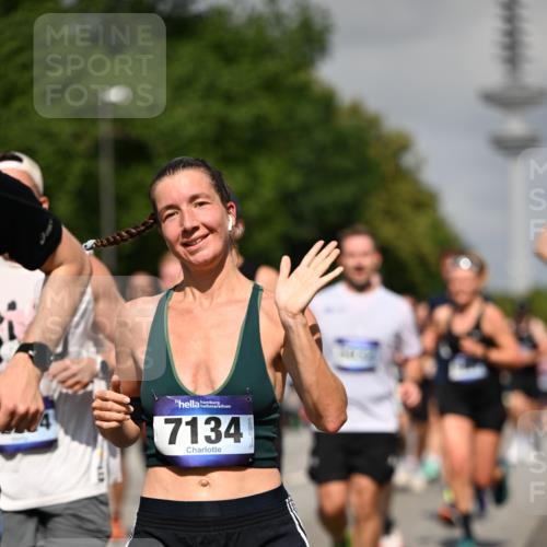29.06.2025 - hella hamburg halbmarathon Dr. Thomas Lammeyer http://msf.ph/oto/8512947 29.06.2025 10:01:37 Kennedybrücke 1094, 1193, 1258, 1320, 1321, 1335, 1422, 1870, 2138, 2252, 2397, 2444, 2448, 2946, 3048, 3058, 3096, 3698, 3999, 4379, 4986, 5021, 5032, 5633, 5672, 5820, 5907, 6356, 6374, 6569, 6628, 6720, 6776, 7134, 7221, 7478, 7594, 7646, 7724, 7742, 7930, 7952, 7973, 8172, 8176, 8413, 8689, 8973, 9145, 9214, 9227, 9739, 9791, 9994, 10368, 10376, 10860, 11143, 11430 meine-sportfotos.de