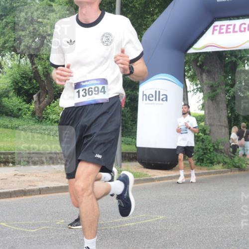 29.06.2025 - hella hamburg halbmarathon KatJ http://msf.ph/oto/8512964 29.06.2025 10:45:09 Zwischen KM18-KM19 2606 meine-sportfotos.de