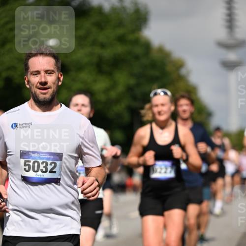 29.06.2025 - hella hamburg halbmarathon Dr. Thomas Lammeyer http://msf.ph/oto/8513003 29.06.2025 10:01:39 Kennedybrücke 1094, 1193, 1258, 1320, 1321, 1335, 1422, 1870, 2138, 2252, 2397, 2444, 2448, 2488, 2946, 3048, 3058, 3096, 3698, 3999, 4379, 4986, 5032, 5633, 5672, 5820, 5907, 6356, 6374, 6569, 6628, 6776, 7134, 7221, 7478, 7594, 7646, 7724, 7742, 7952, 7973, 7976, 8172, 8176, 8413, 8689, 8973, 9145, 9214, 9227, 9739, 9994, 10368, 10376, 10860, 11143, 11430 meine-sportfotos.de