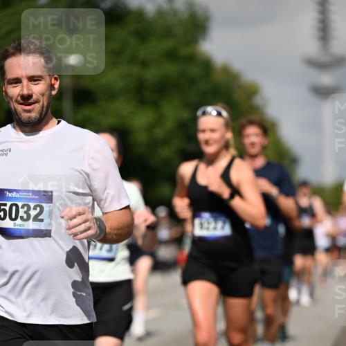 29.06.2025 - hella hamburg halbmarathon Dr. Thomas Lammeyer http://msf.ph/oto/8513007 29.06.2025 10:01:39 Kennedybrücke 1094, 1193, 1258, 1320, 1321, 1335, 1422, 1870, 2138, 2252, 2397, 2444, 2448, 2488, 2946, 3048, 3058, 3096, 3698, 3999, 4379, 4986, 5032, 5633, 5672, 5820, 5907, 6356, 6374, 6569, 6628, 6776, 7134, 7221, 7478, 7594, 7646, 7724, 7742, 7952, 7973, 7976, 8172, 8176, 8413, 8689, 8973, 9145, 9214, 9227, 9739, 9994, 10368, 10376, 10860, 11143, 11430 meine-sportfotos.de