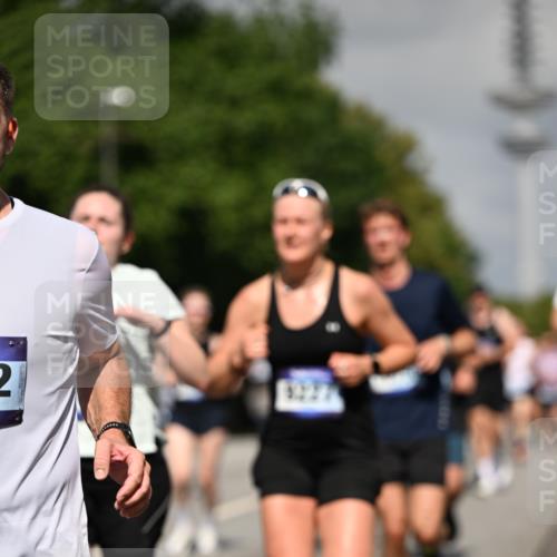29.06.2025 - hella hamburg halbmarathon Dr. Thomas Lammeyer http://msf.ph/oto/8513020 29.06.2025 10:01:39 Kennedybrücke 1094, 1193, 1258, 1320, 1321, 1335, 1422, 1870, 2138, 2252, 2397, 2444, 2448, 2488, 2946, 3048, 3058, 3096, 3698, 3999, 4379, 4986, 5032, 5633, 5672, 5820, 5907, 6356, 6374, 6569, 6628, 6776, 7134, 7221, 7478, 7594, 7646, 7724, 7742, 7952, 7973, 7976, 8172, 8176, 8413, 8689, 8973, 9145, 9214, 9227, 9739, 9994, 10368, 10376, 10860, 11143, 11430 meine-sportfotos.de