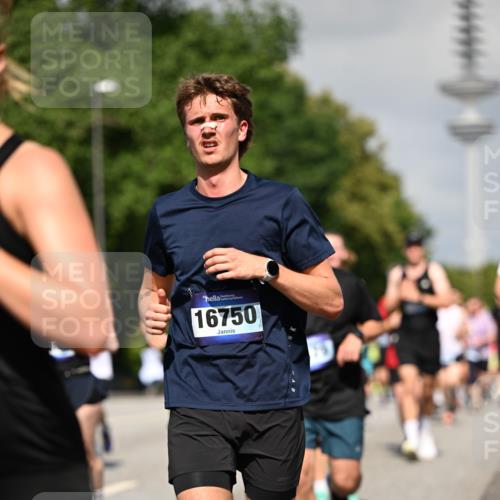 29.06.2025 - hella hamburg halbmarathon Dr. Thomas Lammeyer http://msf.ph/oto/8513069 29.06.2025 10:01:41 Kennedybrücke 1094, 1193, 1258, 1320, 1321, 1335, 1422, 1563, 1870, 2252, 2397, 2444, 2448, 2488, 2612, 2636, 2946, 3048, 3058, 3096, 3698, 3999, 4379, 4814, 4986, 5032, 5633, 5672, 5907, 6356, 6374, 6569, 6628, 6776, 7134, 7478, 7594, 7646, 7724, 7742, 7952, 7973, 7976, 8172, 8176, 8689, 8973, 9145, 9214, 9227, 9739, 10368, 10376, 10860, 11143, 11430 meine-sportfotos.de