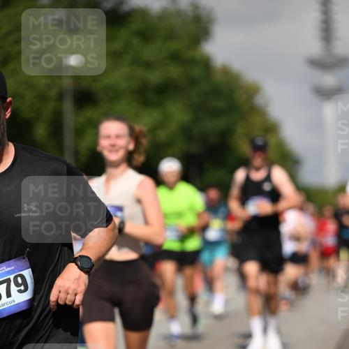 29.06.2025 - hella hamburg halbmarathon Dr. Thomas Lammeyer http://msf.ph/oto/8513139 29.06.2025 10:01:43 Kennedybrücke 1094, 1179, 1193, 1258, 1320, 1321, 1335, 1422, 1563, 1870, 2252, 2397, 2448, 2488, 2612, 2636, 2946, 3048, 3058, 3999, 4379, 4814, 4986, 5032, 5093, 5633, 5672, 5907, 6356, 6374, 6569, 6628, 6776, 7134, 7478, 7594, 7646, 7724, 7742, 7952, 7973, 7976, 8172, 8176, 8689, 8973, 9065, 9145, 9214, 9227, 9835, 10368, 10376, 10860, 11217 meine-sportfotos.de