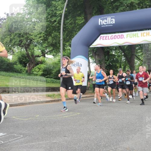 29.06.2025 - hella hamburg halbmarathon KatJ http://msf.ph/oto/8513144 29.06.2025 10:45:17 Zwischen KM18-KM19 1319, 4319, 4379, 4708, 5084, 6138, 6147, 6531, 8744 meine-sportfotos.de