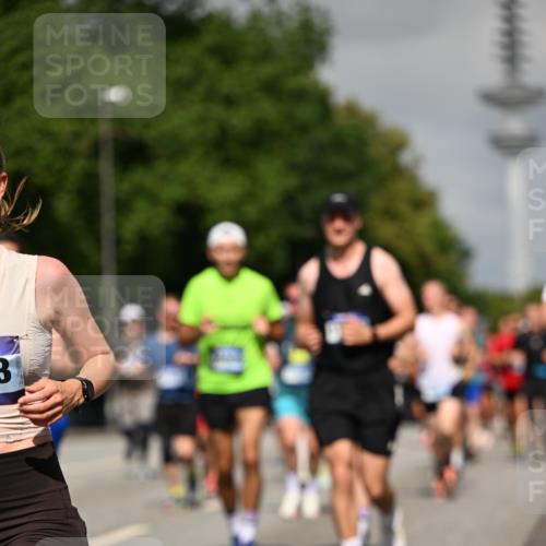 29.06.2025 - hella hamburg halbmarathon Dr. Thomas Lammeyer http://msf.ph/oto/8513180 29.06.2025 10:01:44 Kennedybrücke 1179, 1193, 1258, 1320, 1321, 1335, 1422, 1563, 1870, 2252, 2397, 2448, 2488, 2612, 2636, 2946, 3048, 3058, 3999, 4379, 4814, 4986, 5032, 5093, 5633, 5672, 6356, 6374, 6569, 6628, 6776, 7134, 7478, 7594, 7646, 7724, 7742, 7952, 7973, 7976, 8172, 8176, 8508, 8689, 8973, 9065, 9145, 9214, 9227, 9656, 9835, 10368, 10376, 10860, 11217 meine-sportfotos.de