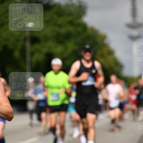 29.06.2025 - hella hamburg halbmarathon Dr. Thomas Lammeyer http://msf.ph/oto/8513188 29.06.2025 10:01:44 Kennedybrücke 1179, 1193, 1258, 1320, 1321, 1335, 1422, 1563, 1870, 2252, 2397, 2448, 2488, 2612, 2636, 2946, 3048, 3058, 3999, 4379, 4814, 4986, 5032, 5093, 5633, 5672, 6356, 6374, 6569, 6628, 6776, 7134, 7478, 7594, 7646, 7724, 7742, 7952, 7973, 7976, 8172, 8176, 8508, 8689, 8973, 9065, 9145, 9214, 9227, 9656, 9835, 10368, 10376, 10860, 11217 meine-sportfotos.de