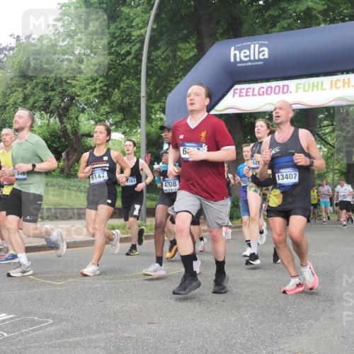 29.06.2025 - hella hamburg halbmarathon KatJ http://msf.ph/oto/8513216 29.06.2025 10:45:19 Zwischen KM18-KM19 1319, 4379, 4708, 4767, 5084, 6138, 6147, 6531, 8744 meine-sportfotos.de