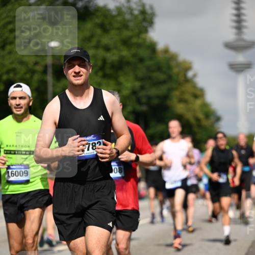 29.06.2025 - hella hamburg halbmarathon Dr. Thomas Lammeyer http://msf.ph/oto/8513232 29.06.2025 10:01:45 Kennedybrücke 1179, 1193, 1258, 1320, 1321, 1335, 1422, 1563, 1870, 2252, 2397, 2448, 2488, 2612, 2636, 2946, 3048, 3058, 3251, 3999, 4379, 4814, 4986, 5032, 5093, 5633, 5672, 6356, 6374, 6569, 6628, 6776, 7134, 7478, 7594, 7646, 7724, 7742, 7952, 7973, 7976, 8176, 8508, 8689, 8973, 9057, 9065, 9145, 9214, 9227, 9656, 9835, 10860, 11208, 11217 meine-sportfotos.de