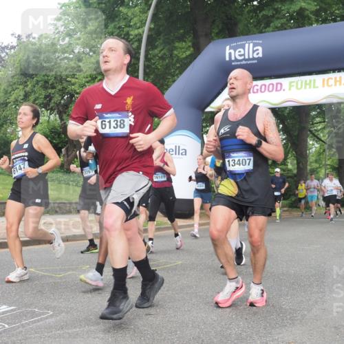29.06.2025 - hella hamburg halbmarathon KatJ http://msf.ph/oto/8513236 29.06.2025 10:45:19 Zwischen KM18-KM19 1319, 4379, 4708, 4767, 5084, 6138, 6147, 6531, 8744 meine-sportfotos.de