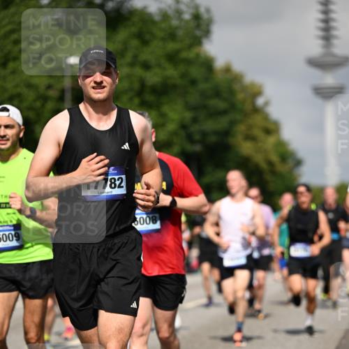 29.06.2025 - hella hamburg halbmarathon Dr. Thomas Lammeyer http://msf.ph/oto/8513237 29.06.2025 10:01:46 Kennedybrücke 1179, 1193, 1258, 1320, 1321, 1335, 1422, 1563, 1870, 2252, 2397, 2448, 2488, 2612, 2636, 2946, 3048, 3058, 3251, 3999, 4379, 4814, 4986, 5032, 5093, 5633, 5672, 6164, 6356, 6374, 6569, 6628, 6776, 7134, 7478, 7594, 7646, 7724, 7742, 7952, 7973, 7976, 8176, 8508, 8689, 8973, 9057, 9065, 9145, 9214, 9227, 9656, 9835, 10860, 11208, 11217 meine-sportfotos.de
