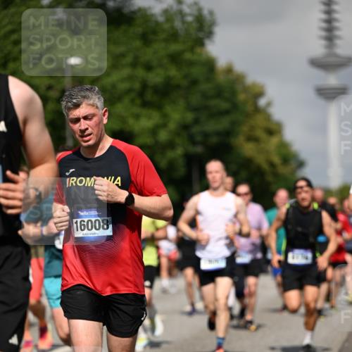 29.06.2025 - hella hamburg halbmarathon Dr. Thomas Lammeyer http://msf.ph/oto/8513254 29.06.2025 10:01:46 Kennedybrücke 1179, 1193, 1258, 1320, 1321, 1335, 1422, 1563, 1870, 2252, 2397, 2448, 2488, 2612, 2636, 2946, 3048, 3058, 3251, 3999, 4379, 4814, 4986, 5032, 5093, 5633, 5672, 6164, 6356, 6374, 6569, 6628, 6776, 7134, 7478, 7594, 7646, 7724, 7742, 7952, 7973, 7976, 8176, 8508, 8689, 8973, 9057, 9065, 9145, 9214, 9227, 9656, 9835, 10860, 11208, 11217 meine-sportfotos.de