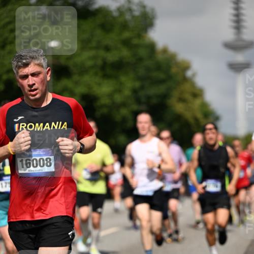 29.06.2025 - hella hamburg halbmarathon Dr. Thomas Lammeyer http://msf.ph/oto/8513268 29.06.2025 10:01:47 Kennedybrücke 1179, 1193, 1258, 1320, 1321, 1335, 1422, 1563, 1870, 2252, 2397, 2448, 2488, 2612, 2636, 2946, 3058, 3251, 4379, 4814, 4986, 5032, 5093, 5633, 5672, 6164, 6356, 6569, 6628, 6776, 7134, 7478, 7594, 7646, 7724, 7742, 7952, 7973, 7976, 8176, 8508, 8689, 8973, 9057, 9065, 9145, 9214, 9227, 9656, 9835, 10860, 11208, 11217 meine-sportfotos.de