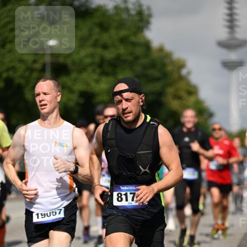29.06.2025 - hella hamburg halbmarathon Dr. Thomas Lammeyer http://msf.ph/oto/8513326 29.06.2025 10:01:49 Kennedybrücke 1179, 1258, 1320, 1321, 1335, 1563, 1870, 2252, 2397, 2448, 2488, 2612, 2636, 2946, 3058, 3251, 4379, 4814, 4986, 5032, 5093, 5672, 6164, 6356, 6569, 6628, 6776, 6897, 7409, 7478, 7594, 7646, 7724, 7742, 7952, 7973, 7976, 8176, 8508, 8689, 8973, 9057, 9065, 9145, 9227, 9656, 9835, 11208, 11217 meine-sportfotos.de