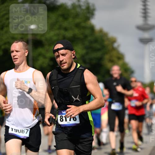 29.06.2025 - hella hamburg halbmarathon Dr. Thomas Lammeyer http://msf.ph/oto/8513330 29.06.2025 10:01:49 Kennedybrücke 1179, 1258, 1320, 1321, 1335, 1563, 1870, 2252, 2397, 2448, 2488, 2612, 2636, 2946, 3058, 3251, 4379, 4814, 4986, 5032, 5093, 5672, 6164, 6356, 6569, 6628, 6776, 6897, 7409, 7478, 7594, 7646, 7724, 7742, 7952, 7973, 7976, 8176, 8508, 8689, 8973, 9057, 9065, 9145, 9227, 9656, 9835, 11208, 11217 meine-sportfotos.de