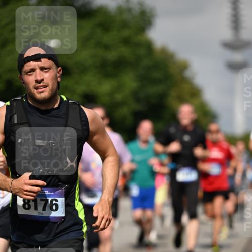 29.06.2025 - hella hamburg halbmarathon Dr. Thomas Lammeyer http://msf.ph/oto/8513344 29.06.2025 10:01:49 Kennedybrücke 1179, 1258, 1320, 1321, 1335, 1563, 1870, 2252, 2397, 2448, 2488, 2612, 2636, 2946, 3058, 3251, 4379, 4814, 4986, 5032, 5093, 5672, 6164, 6356, 6569, 6628, 6776, 6897, 7409, 7478, 7594, 7646, 7724, 7742, 7952, 7973, 7976, 8176, 8508, 8689, 8973, 9057, 9065, 9145, 9227, 9656, 9835, 11208, 11217 meine-sportfotos.de
