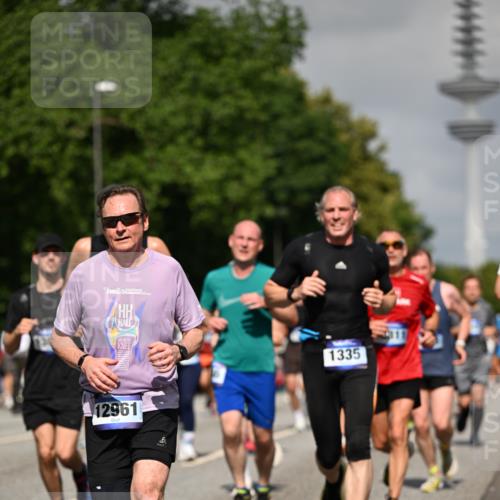 29.06.2025 - hella hamburg halbmarathon Dr. Thomas Lammeyer http://msf.ph/oto/8513362 29.06.2025 10:01:50 Kennedybrücke 1179, 1258, 1320, 1321, 1335, 1563, 1870, 2252, 2397, 2448, 2488, 2612, 2636, 3251, 4379, 4814, 4986, 5032, 5093, 5672, 6164, 6356, 6569, 6628, 6776, 6897, 7409, 7478, 7509, 7594, 7646, 7724, 7952, 7973, 7976, 8176, 8449, 8508, 8689, 8973, 9057, 9065, 9145, 9227, 9656, 9835, 11208, 11217 meine-sportfotos.de