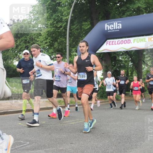 29.06.2025 - hella hamburg halbmarathon KatJ http://msf.ph/oto/8513371 29.06.2025 10:45:24 Zwischen KM18-KM19 1319, 2159, 4767, 5084, 6138, 7189 meine-sportfotos.de