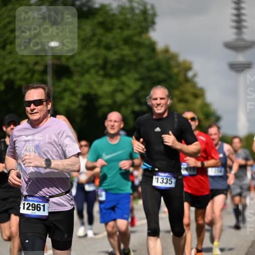 29.06.2025 - hella hamburg halbmarathon Dr. Thomas Lammeyer http://msf.ph/oto/8513372 29.06.2025 10:01:50 Kennedybrücke 1179, 1258, 1320, 1321, 1335, 1563, 1870, 2252, 2397, 2448, 2488, 2612, 2636, 3251, 4379, 4814, 4986, 5032, 5093, 5672, 6164, 6356, 6569, 6628, 6776, 6897, 7409, 7478, 7509, 7594, 7646, 7724, 7952, 7973, 7976, 8176, 8449, 8508, 8689, 8973, 9057, 9065, 9145, 9227, 9656, 9835, 11208, 11217 meine-sportfotos.de