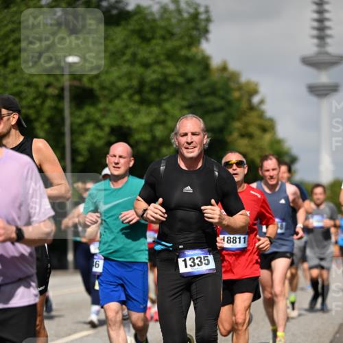 29.06.2025 - hella hamburg halbmarathon Dr. Thomas Lammeyer http://msf.ph/oto/8513394 29.06.2025 10:01:51 Kennedybrücke 1179, 1258, 1320, 1321, 1335, 1563, 1870, 2070, 2397, 2448, 2488, 2612, 2636, 3251, 4379, 4814, 4986, 5093, 5672, 6164, 6356, 6569, 6628, 6776, 6897, 7409, 7478, 7509, 7594, 7646, 7724, 7952, 7973, 7976, 8176, 8449, 8508, 8689, 8973, 9057, 9065, 9145, 9227, 9656, 9835, 11208, 11217 meine-sportfotos.de