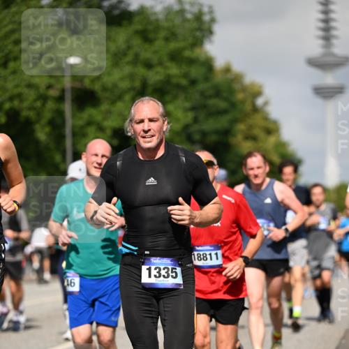 29.06.2025 - hella hamburg halbmarathon Dr. Thomas Lammeyer http://msf.ph/oto/8513403 29.06.2025 10:01:51 Kennedybrücke 1179, 1258, 1320, 1321, 1335, 1563, 1870, 2070, 2397, 2448, 2488, 2612, 2636, 3251, 4379, 4814, 4986, 5093, 5672, 6164, 6356, 6569, 6628, 6776, 6897, 7409, 7478, 7509, 7594, 7646, 7724, 7952, 7973, 7976, 8176, 8449, 8508, 8689, 8973, 9057, 9065, 9145, 9227, 9656, 9835, 11208, 11217 meine-sportfotos.de