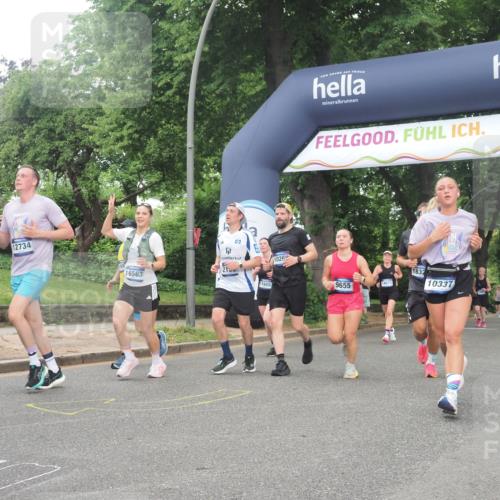 29.06.2025 - hella hamburg halbmarathon KatJ http://msf.ph/oto/8513412 29.06.2025 10:45:25 Zwischen KM18-KM19 1319, 2159, 4767, 5084, 7189 meine-sportfotos.de
