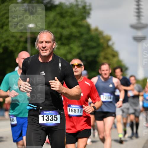 29.06.2025 - hella hamburg halbmarathon Dr. Thomas Lammeyer http://msf.ph/oto/8513417 29.06.2025 10:01:51 Kennedybrücke 1179, 1258, 1320, 1321, 1335, 1563, 1870, 2070, 2397, 2448, 2488, 2612, 2636, 3251, 4379, 4814, 4986, 5093, 5672, 6164, 6356, 6569, 6628, 6776, 6897, 7409, 7478, 7509, 7594, 7646, 7724, 7952, 7973, 7976, 8176, 8449, 8508, 8689, 8973, 9057, 9065, 9145, 9227, 9656, 9835, 11208, 11217 meine-sportfotos.de