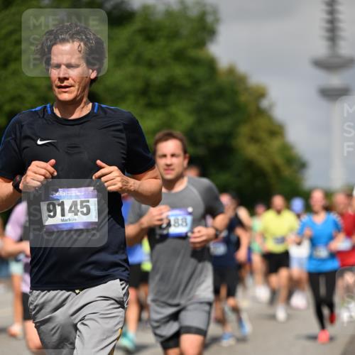 29.06.2025 - hella hamburg halbmarathon Dr. Thomas Lammeyer http://msf.ph/oto/8513562 29.06.2025 10:01:55 Kennedybrücke 1179, 1258, 1335, 1563, 1870, 2070, 2397, 2448, 2488, 2612, 2636, 3251, 4814, 4986, 5093, 5672, 6164, 6356, 6628, 6897, 7065, 7409, 7478, 7509, 7594, 7646, 7724, 7896, 7973, 7976, 8176, 8449, 8508, 8590, 8689, 9057, 9065, 9145, 9656, 9835, 11208, 11217, 11310, 11416 meine-sportfotos.de
