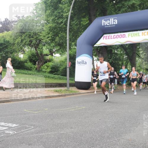 29.06.2025 - hella hamburg halbmarathon KatJ http://msf.ph/oto/8513571 29.06.2025 10:45:33 Zwischen KM18-KM19 1946, 1951, 2027, 4796, 5675, 6636, 7138 meine-sportfotos.de