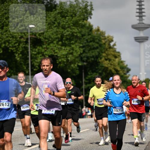 29.06.2025 - hella hamburg halbmarathon Dr. Thomas Lammeyer http://msf.ph/oto/8513614 29.06.2025 10:01:57 Kennedybrücke 1179, 1258, 1335, 1563, 1870, 2070, 2397, 2417, 2448, 2488, 2612, 2636, 2711, 3251, 4814, 4903, 4986, 5093, 5672, 5775, 5894, 6164, 6356, 6580, 6628, 6897, 7065, 7409, 7478, 7509, 7594, 7646, 7724, 7896, 7976, 8176, 8449, 8508, 8590, 8689, 9057, 9065, 9145, 9656, 9835, 11208, 11217, 11310, 11416 meine-sportfotos.de
