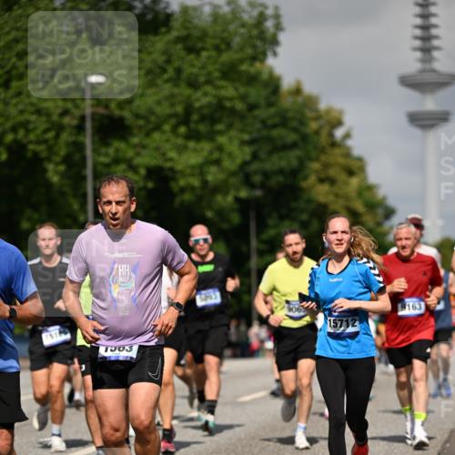 29.06.2025 - hella hamburg halbmarathon Dr. Thomas Lammeyer http://msf.ph/oto/8513625 29.06.2025 10:01:57 Kennedybrücke 1179, 1258, 1335, 1563, 1870, 2070, 2397, 2417, 2448, 2488, 2612, 2636, 2711, 3251, 4814, 4903, 4986, 5093, 5672, 5775, 5894, 6164, 6356, 6580, 6628, 6897, 7065, 7409, 7478, 7509, 7594, 7646, 7724, 7896, 7976, 8176, 8449, 8508, 8590, 8689, 9057, 9065, 9145, 9656, 9835, 11208, 11217, 11310, 11416 meine-sportfotos.de