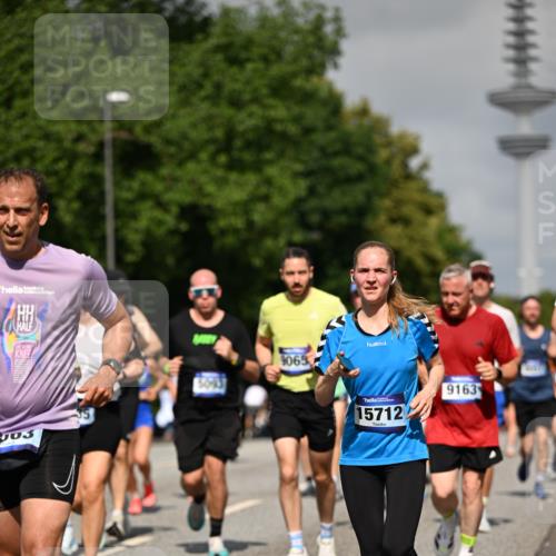 29.06.2025 - hella hamburg halbmarathon Dr. Thomas Lammeyer http://msf.ph/oto/8513652 29.06.2025 10:01:58 Kennedybrücke 1179, 1258, 1335, 1563, 1870, 2070, 2397, 2417, 2448, 2488, 2612, 2636, 2711, 3114, 3251, 4814, 4903, 4986, 5093, 5672, 5775, 5894, 6164, 6356, 6580, 6628, 6897, 7065, 7409, 7509, 7594, 7646, 7724, 7896, 7976, 8176, 8449, 8508, 8590, 8689, 9012, 9057, 9065, 9145, 9562, 9656, 9835, 11208, 11217, 11310, 11416 meine-sportfotos.de