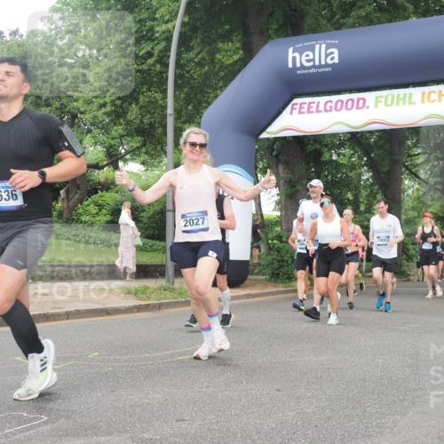 29.06.2025 - hella hamburg halbmarathon KatJ http://msf.ph/oto/8513675 29.06.2025 10:45:37 Zwischen KM18-KM19 1642, 2027, 2584, 2759, 2855, 3114, 4550, 5675, 6636, 7138 meine-sportfotos.de