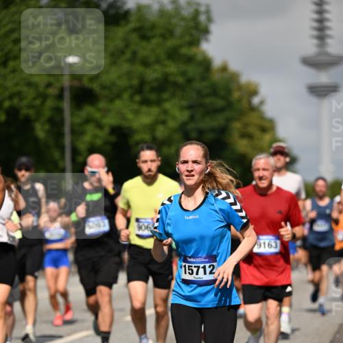29.06.2025 - hella hamburg halbmarathon Dr. Thomas Lammeyer http://msf.ph/oto/8513680 29.06.2025 10:01:59 Kennedybrücke 1179, 1258, 1335, 1563, 1815, 1870, 2070, 2397, 2417, 2448, 2488, 2612, 2636, 2711, 3114, 3251, 4814, 4903, 4986, 5093, 5672, 5775, 5894, 6164, 6356, 6580, 6897, 7065, 7409, 7509, 7594, 7646, 7724, 7896, 7976, 8176, 8449, 8508, 8590, 8689, 9012, 9057, 9065, 9145, 9562, 9656, 9835, 11208, 11217, 11310, 11416 meine-sportfotos.de