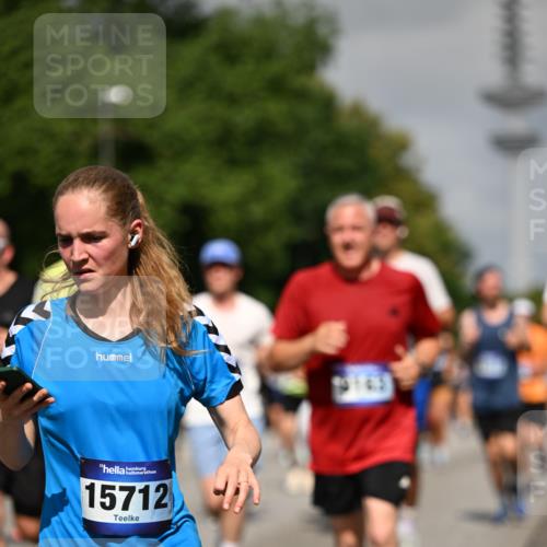 29.06.2025 - hella hamburg halbmarathon Dr. Thomas Lammeyer http://msf.ph/oto/8513718 29.06.2025 10:02:00 Kennedybrücke 1179, 1258, 1335, 1563, 1815, 1870, 2070, 2397, 2417, 2448, 2488, 2612, 2636, 2711, 3114, 3251, 4814, 4903, 4986, 5093, 5378, 5672, 5775, 5894, 6164, 6356, 6580, 6897, 7065, 7409, 7509, 7594, 7646, 7724, 7896, 7976, 8176, 8311, 8449, 8508, 8590, 8689, 9012, 9057, 9065, 9145, 9562, 9656, 9835, 11208, 11217, 11310, 11416 meine-sportfotos.de