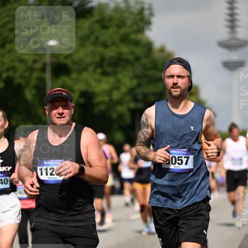 29.06.2025 - hella hamburg halbmarathon Dr. Thomas Lammeyer http://msf.ph/oto/8513824 29.06.2025 10:02:04 Kennedybrücke 1179, 1563, 1815, 2070, 2417, 2448, 2488, 2612, 2636, 2711, 3041, 3114, 3251, 4814, 4903, 5093, 5378, 5672, 5775, 5894, 6164, 6272, 6356, 6580, 6897, 7065, 7409, 7509, 7646, 7896, 7976, 8311, 8449, 8508, 8590, 9012, 9057, 9065, 9145, 9562, 9656, 9835, 11208, 11217, 11310, 11416 meine-sportfotos.de