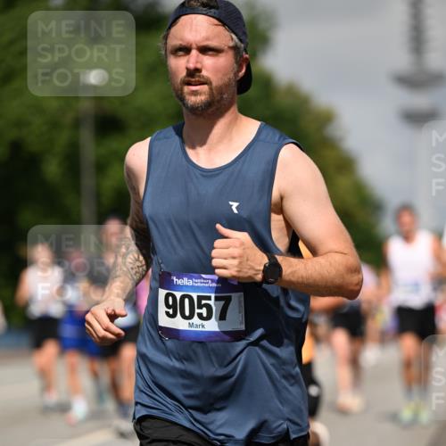 29.06.2025 - hella hamburg halbmarathon Dr. Thomas Lammeyer http://msf.ph/oto/8513853 29.06.2025 10:02:05 Kennedybrücke 1179, 1563, 1815, 2029, 2070, 2417, 2448, 2488, 2612, 2636, 2711, 3041, 3114, 3251, 4814, 4903, 5093, 5305, 5378, 5672, 5775, 5894, 6164, 6272, 6356, 6580, 6897, 7065, 7409, 7509, 7896, 7976, 8311, 8449, 8508, 8590, 9012, 9057, 9065, 9145, 9562, 9656, 9835, 11208, 11214, 11217, 11310, 11416 meine-sportfotos.de