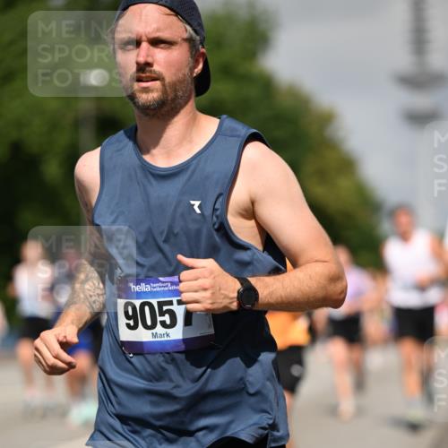 29.06.2025 - hella hamburg halbmarathon Dr. Thomas Lammeyer http://msf.ph/oto/8513858 29.06.2025 10:02:05 Kennedybrücke 1179, 1563, 1815, 2029, 2070, 2417, 2448, 2488, 2612, 2636, 2711, 3041, 3114, 3251, 4814, 4903, 5093, 5305, 5378, 5672, 5775, 5894, 6164, 6272, 6356, 6580, 6897, 7065, 7409, 7509, 7896, 7976, 8311, 8449, 8508, 8590, 9012, 9057, 9065, 9145, 9562, 9656, 9835, 11208, 11214, 11217, 11310, 11416 meine-sportfotos.de