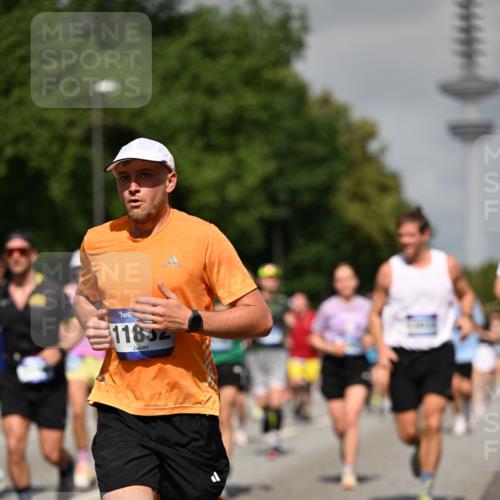 29.06.2025 - hella hamburg halbmarathon Dr. Thomas Lammeyer http://msf.ph/oto/8513883 29.06.2025 10:02:06 Kennedybrücke 1179, 1563, 1815, 2029, 2070, 2417, 2448, 2488, 2612, 2636, 2711, 3041, 3114, 3251, 4814, 4903, 5093, 5305, 5378, 5672, 5775, 5894, 6164, 6272, 6580, 6754, 6897, 7065, 7409, 7509, 7856, 7896, 7976, 8311, 8449, 8508, 8590, 8825, 9012, 9057, 9065, 9145, 9562, 9656, 9835, 11208, 11214, 11217, 11310, 11416 meine-sportfotos.de
