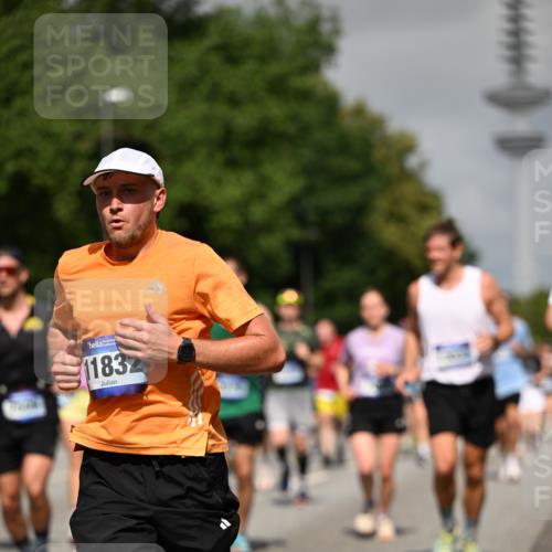 29.06.2025 - hella hamburg halbmarathon Dr. Thomas Lammeyer http://msf.ph/oto/8513888 29.06.2025 10:02:06 Kennedybrücke 1179, 1563, 1815, 2029, 2070, 2417, 2448, 2488, 2612, 2636, 2711, 3041, 3114, 3251, 4814, 4903, 5093, 5305, 5378, 5672, 5775, 5894, 6164, 6272, 6580, 6754, 6897, 7065, 7409, 7509, 7856, 7896, 7976, 8311, 8449, 8508, 8590, 8825, 9012, 9057, 9065, 9145, 9562, 9656, 9835, 11208, 11214, 11217, 11310, 11416 meine-sportfotos.de