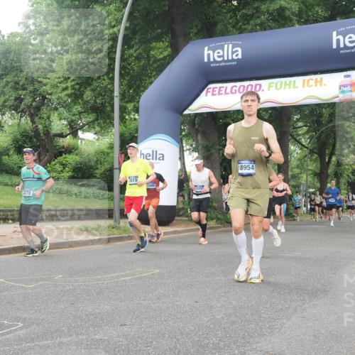 29.06.2025 - hella hamburg halbmarathon KatJ http://msf.ph/oto/8513901 29.06.2025 10:45:46 Zwischen KM18-KM19 2348, 2619, 2677, 3279, 6860, 8392 meine-sportfotos.de