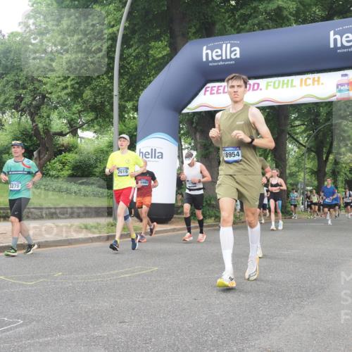 29.06.2025 - hella hamburg halbmarathon KatJ http://msf.ph/oto/8513908 29.06.2025 10:45:46 Zwischen KM18-KM19 2348, 2619, 2677, 3279, 6860, 8392 meine-sportfotos.de