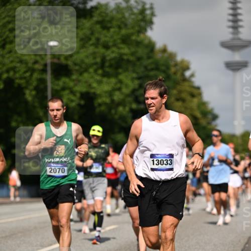 29.06.2025 - hella hamburg halbmarathon Dr. Thomas Lammeyer http://msf.ph/oto/8513924 29.06.2025 10:02:07 Kennedybrücke 1179, 1563, 1815, 2029, 2070, 2417, 2448, 2488, 2612, 2636, 2711, 3041, 3114, 3251, 4814, 4903, 5093, 5259, 5305, 5378, 5775, 5894, 6164, 6272, 6580, 6754, 6897, 7065, 7409, 7509, 7856, 7896, 7976, 8311, 8449, 8508, 8590, 8825, 9012, 9057, 9065, 9145, 9562, 9656, 9835, 11208, 11214, 11217, 11310, 11416 meine-sportfotos.de