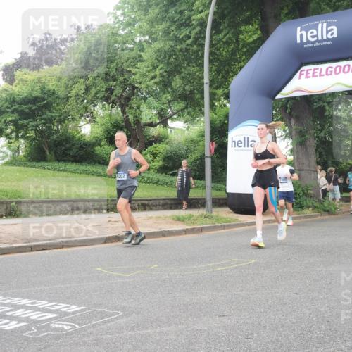 29.06.2025 - hella hamburg halbmarathon KatJ http://msf.ph/oto/8513933 29.06.2025 10:45:49 Zwischen KM18-KM19 2348, 2619, 3279, 5926, 6202 meine-sportfotos.de