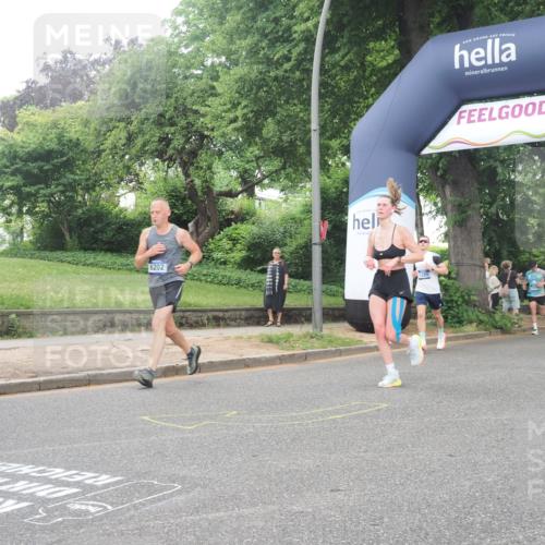 29.06.2025 - hella hamburg halbmarathon KatJ http://msf.ph/oto/8513936 29.06.2025 10:45:49 Zwischen KM18-KM19 2348, 2619, 3279, 5926, 6202 meine-sportfotos.de