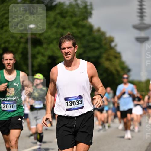 29.06.2025 - hella hamburg halbmarathon Dr. Thomas Lammeyer http://msf.ph/oto/8513945 29.06.2025 10:02:08 Kennedybrücke 1034, 1179, 1563, 1815, 2029, 2070, 2417, 2488, 2612, 2636, 2711, 3041, 3114, 3251, 4814, 4903, 5093, 5259, 5305, 5378, 5775, 5894, 6164, 6272, 6580, 6754, 6897, 7065, 7409, 7509, 7856, 7896, 7976, 8311, 8449, 8508, 8590, 8825, 9012, 9057, 9065, 9562, 9656, 9835, 11208, 11214, 11217, 11310, 11416 meine-sportfotos.de